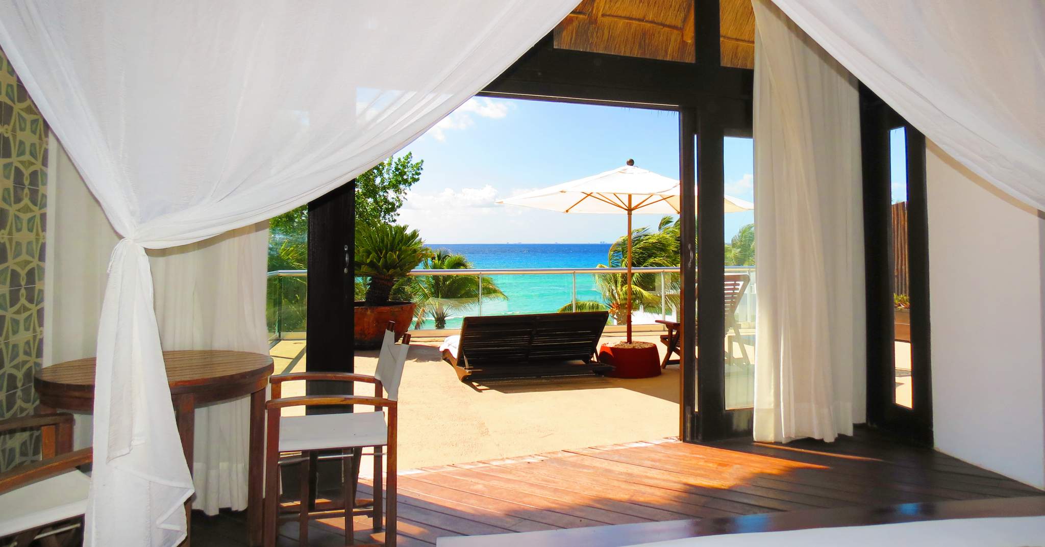 Le Reve Boutique Beachfront Hotel