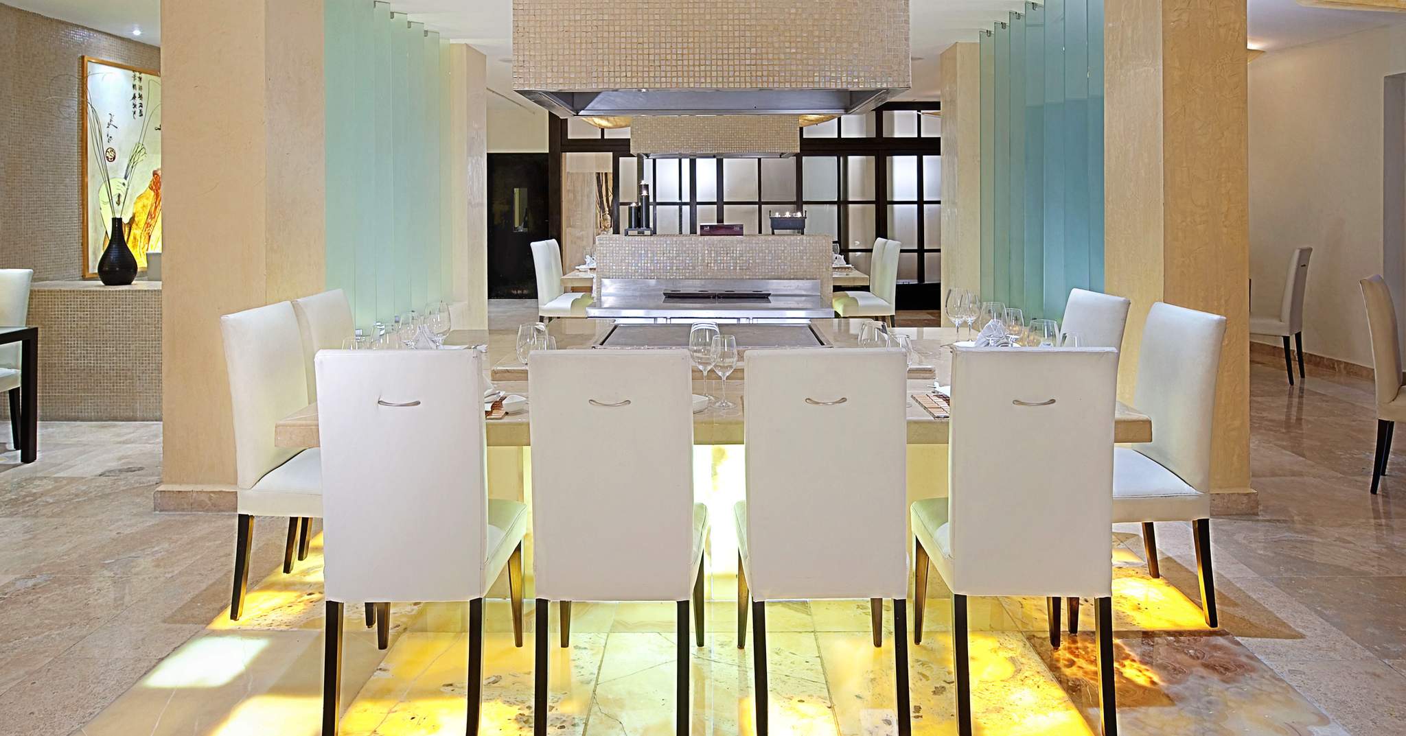 Royal Hideaway Playacar