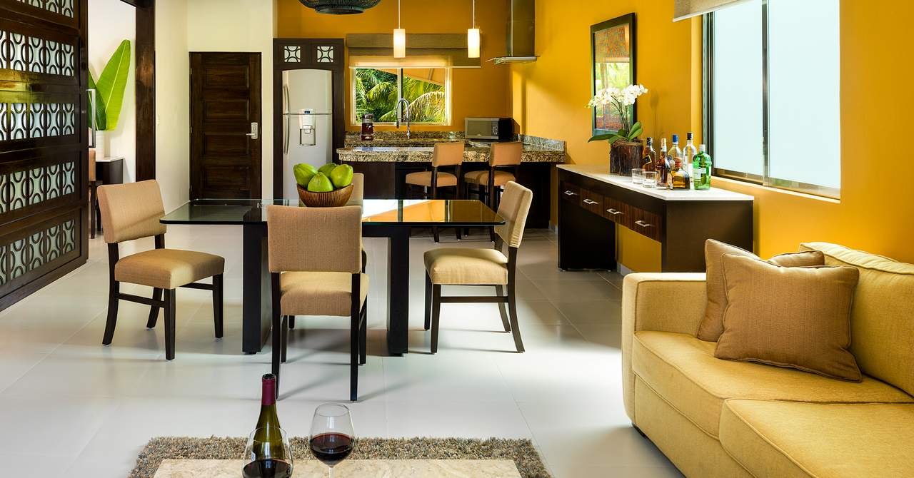 El Dorado Seaside Suites