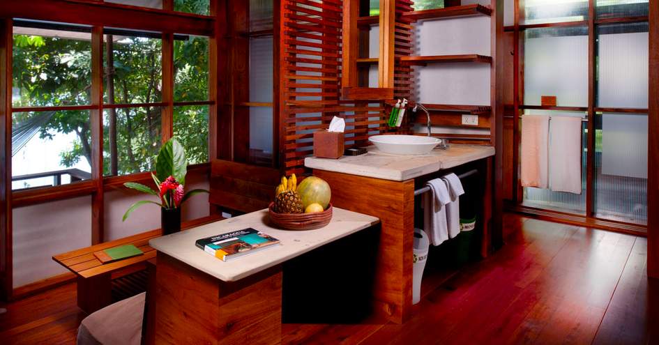 Jicaro Island Ecolodge