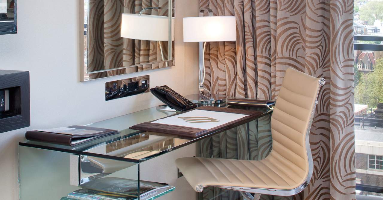 Jumeirah Carlton Tower