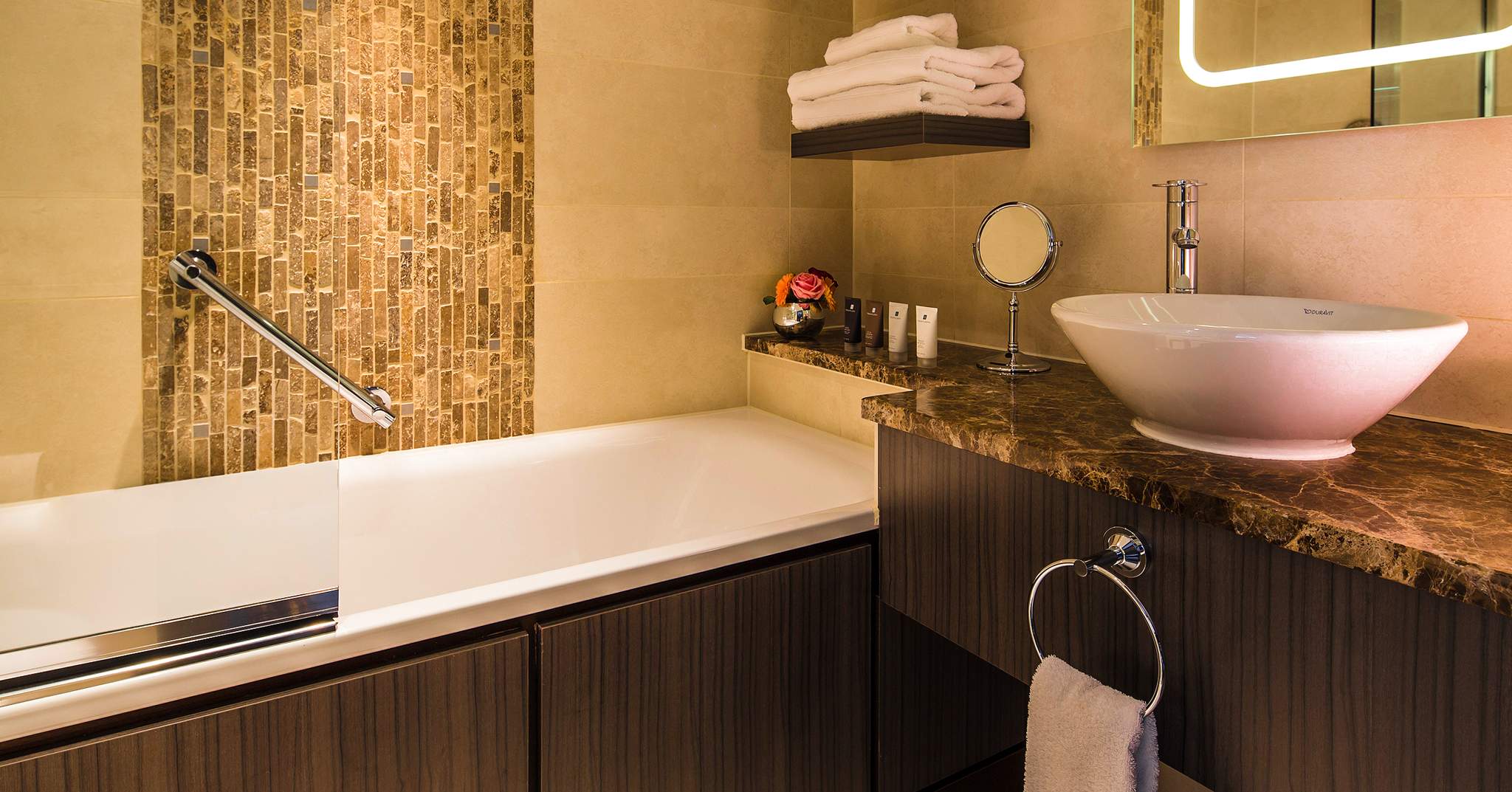 Jumeirah Lowndes Hotel