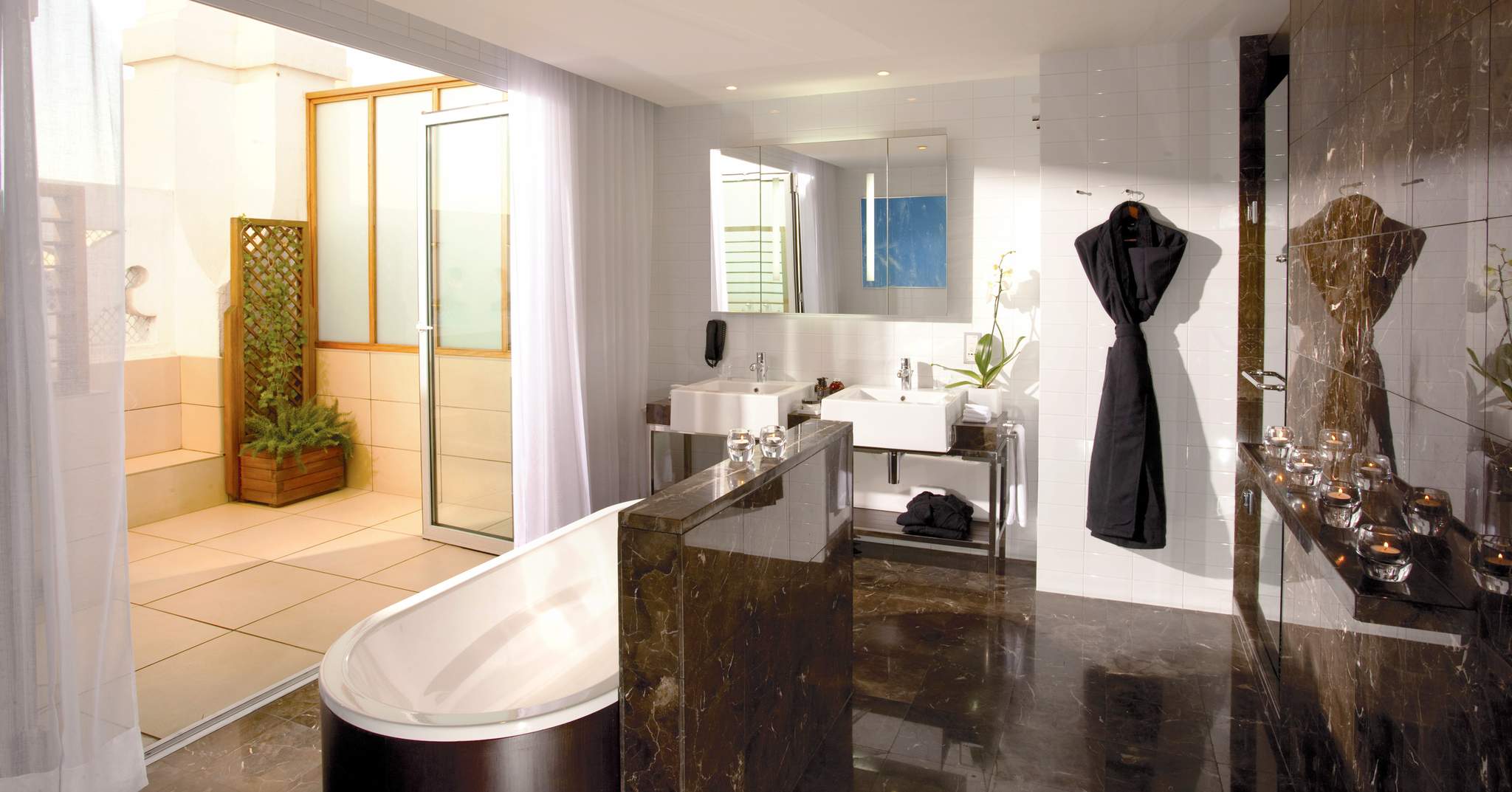 ME Madrid Reina Victoria