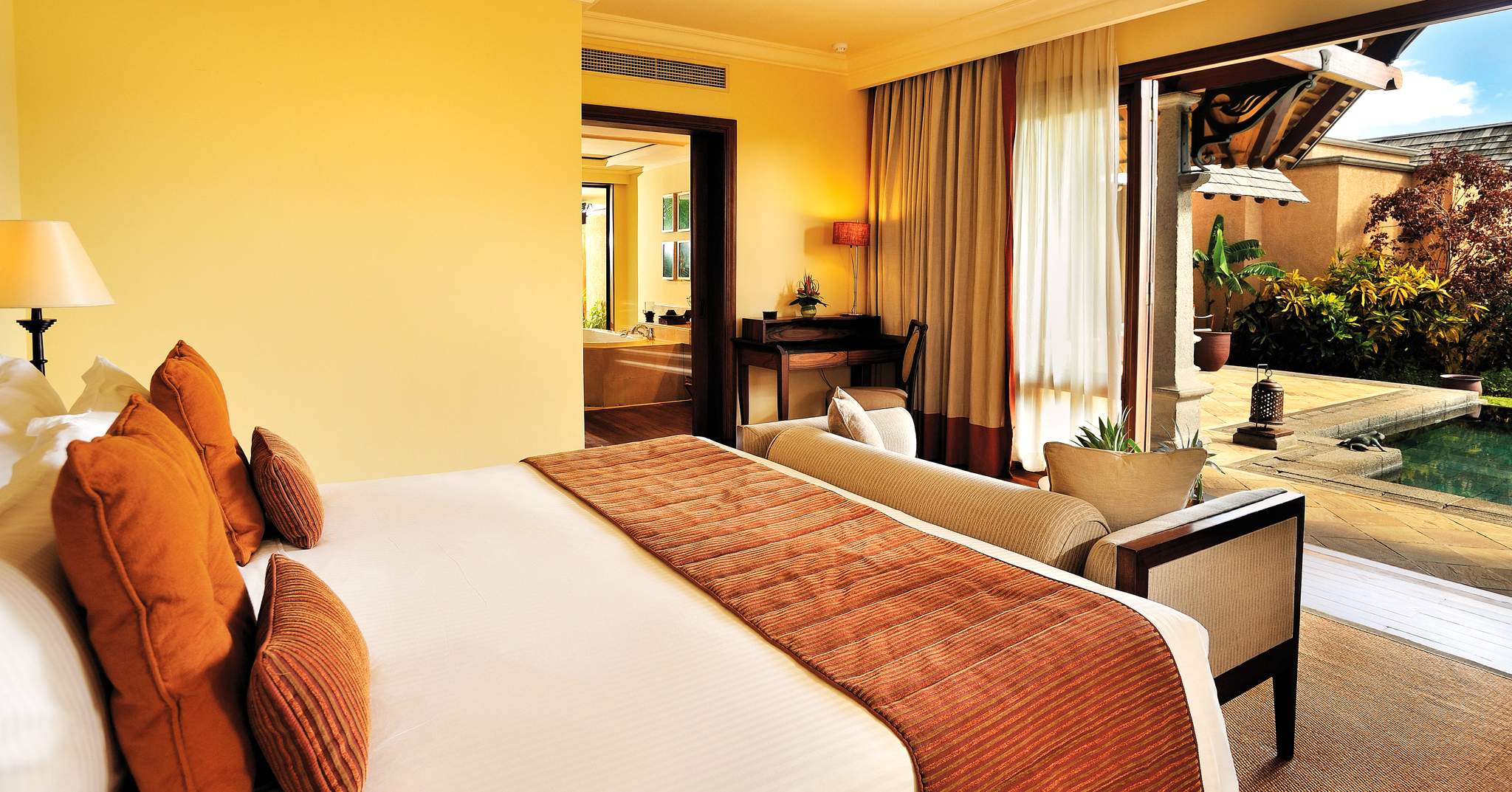 Maradiva Villas Resort & Spa