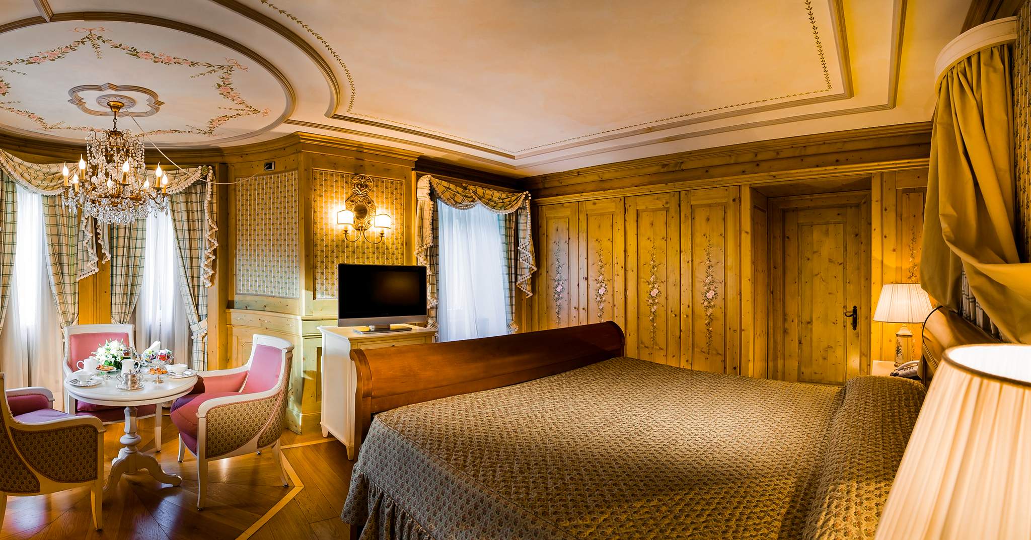 Cristallo Hotel Spa Golf In Cortina D Ampezzo Italy