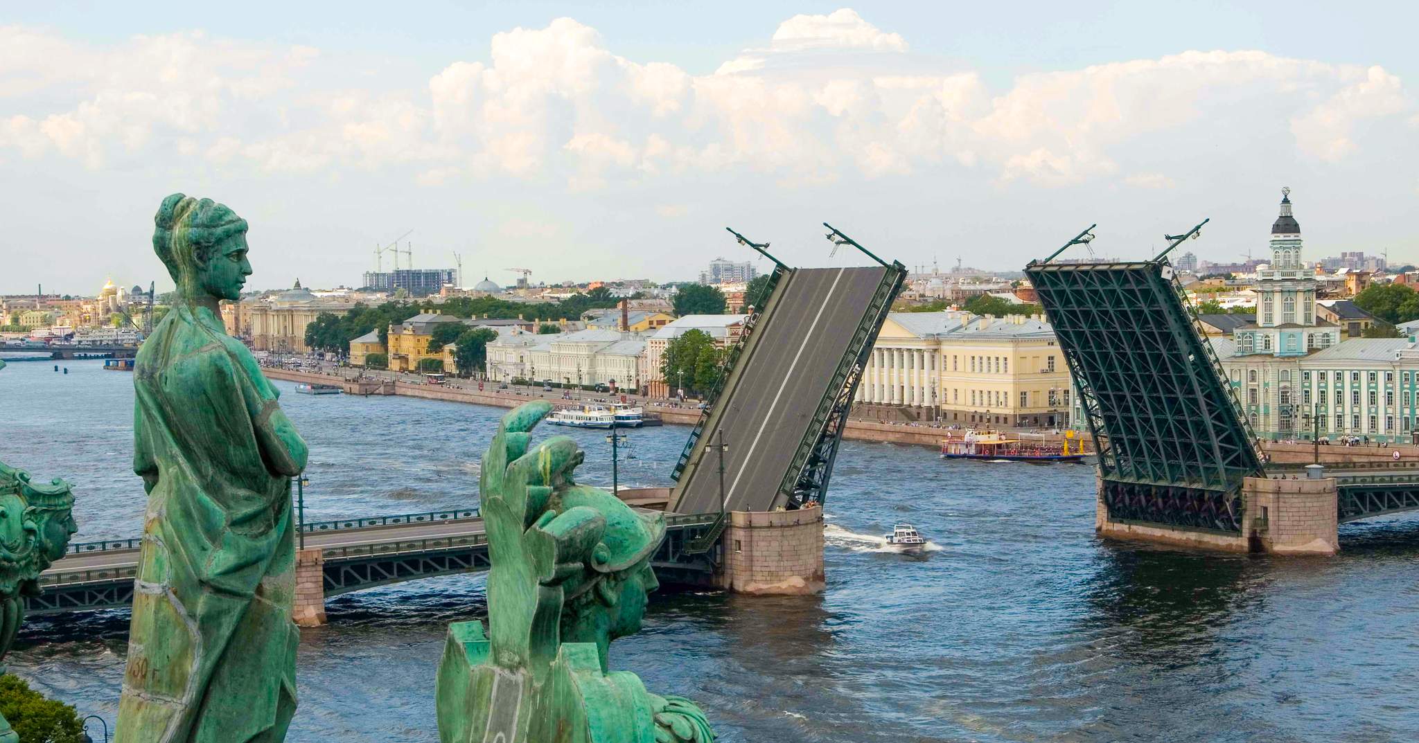 The State Hermitage Museum Official Hotel