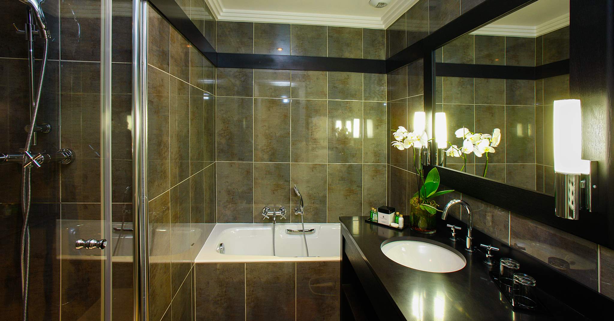 Hotel California Paris Champs-Elysees