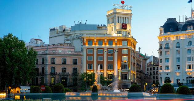 1 Queen bed, courtyard view, at NH Collection Madrid Paseo del Prado