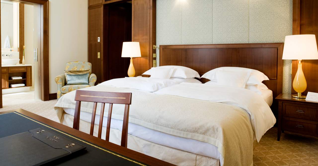 Excelsior Hotel Ernst