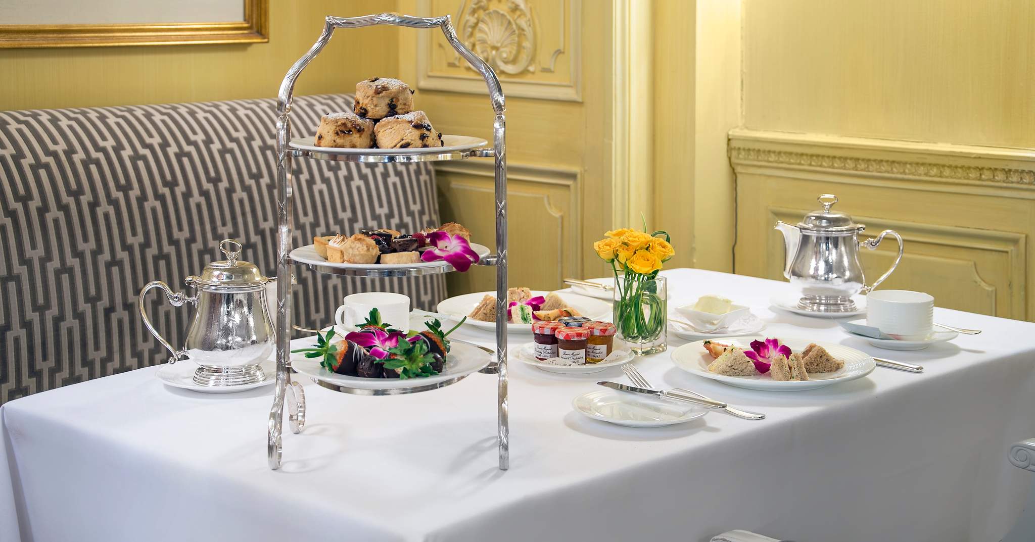 Hotel Plaza Athenee New York