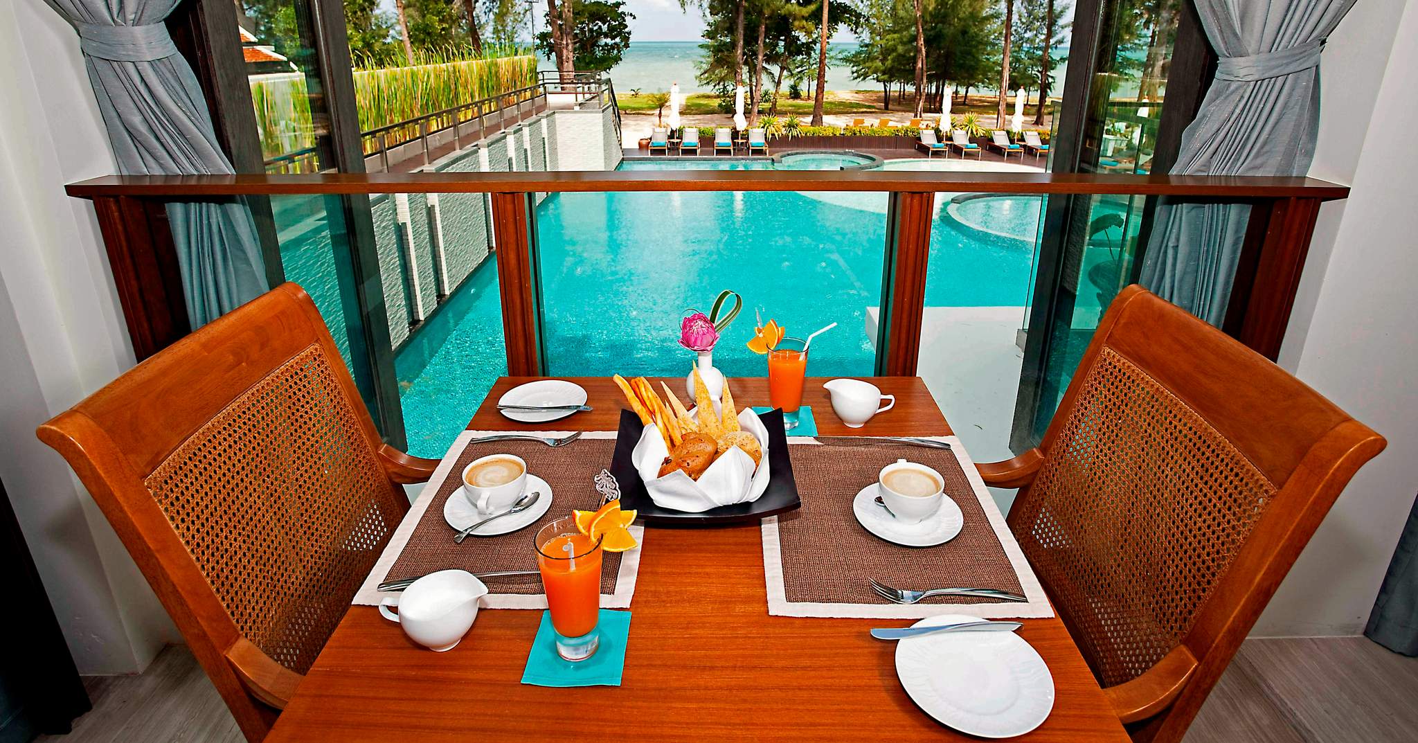 Maikhao Dream Villa Resort & Spa