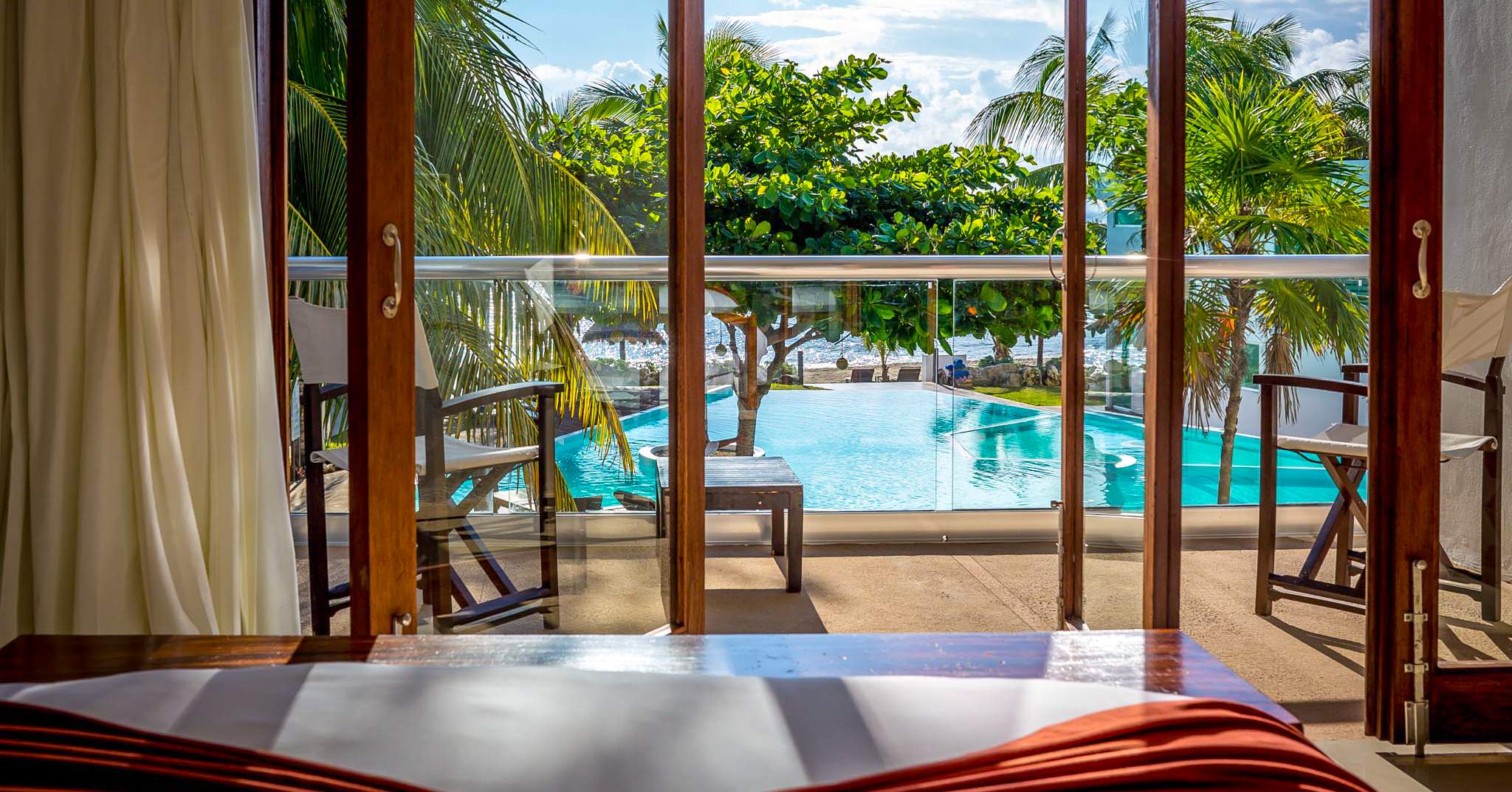 Le Reve Boutique Beachfront Hotel