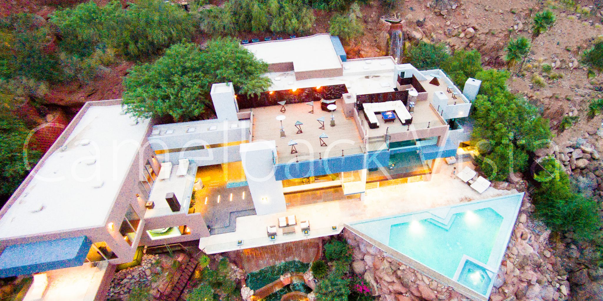 Camelback Vista in Phoenix Arizona  Villa  Estate Deals