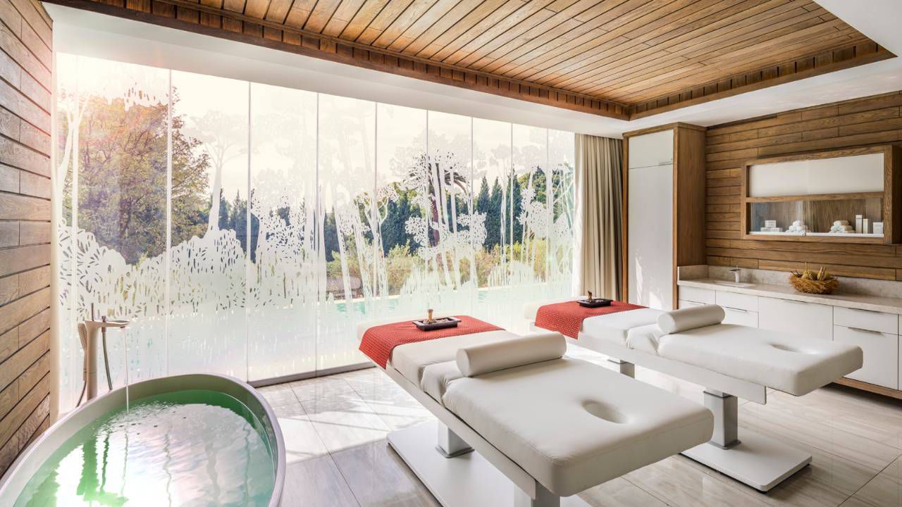 Four Seasons The Westcliff