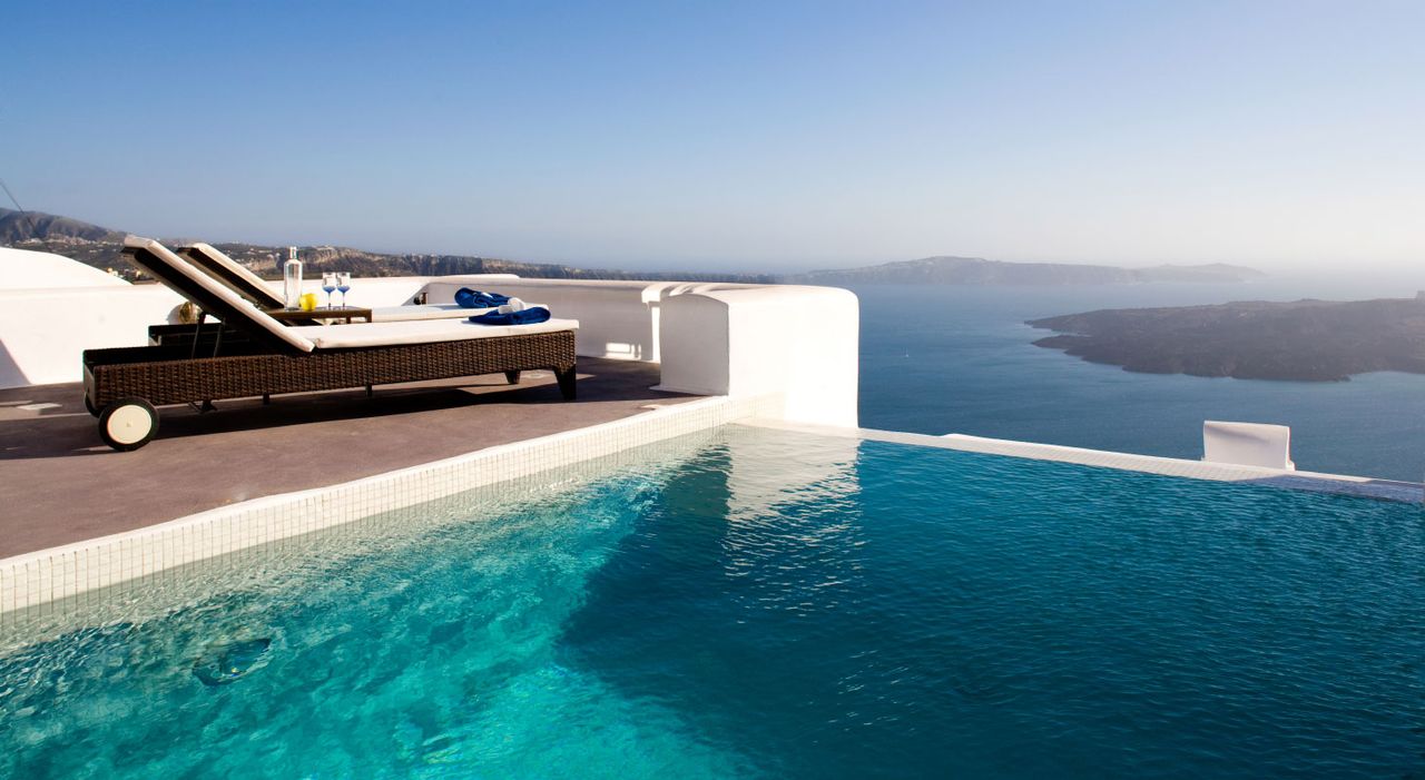 Dreams Luxury Suites