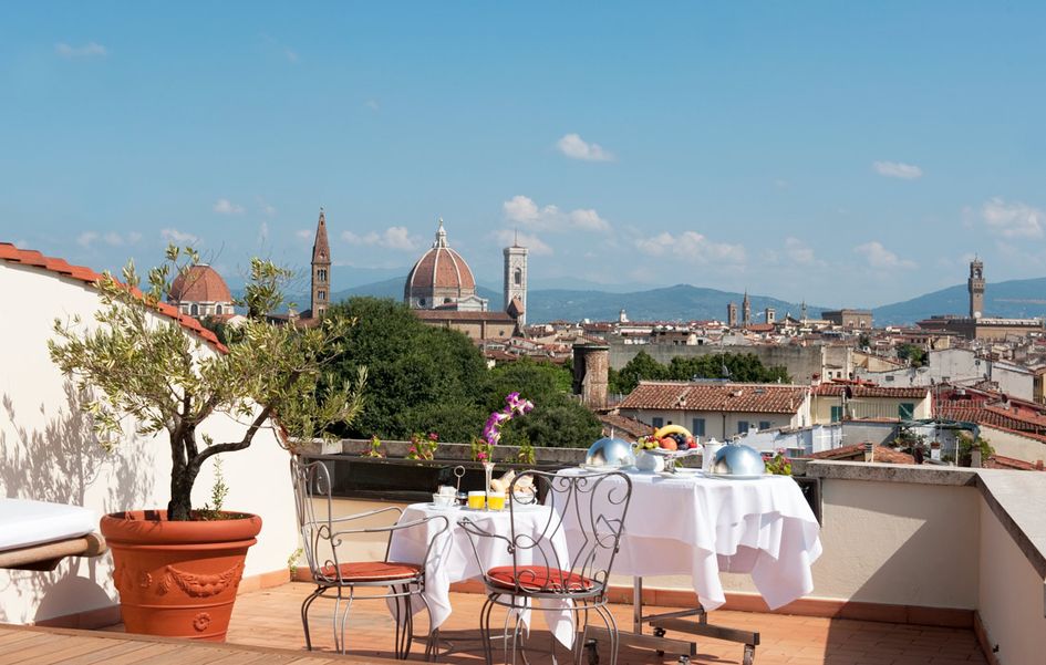 Sina Villa Medici, Autograph Collection