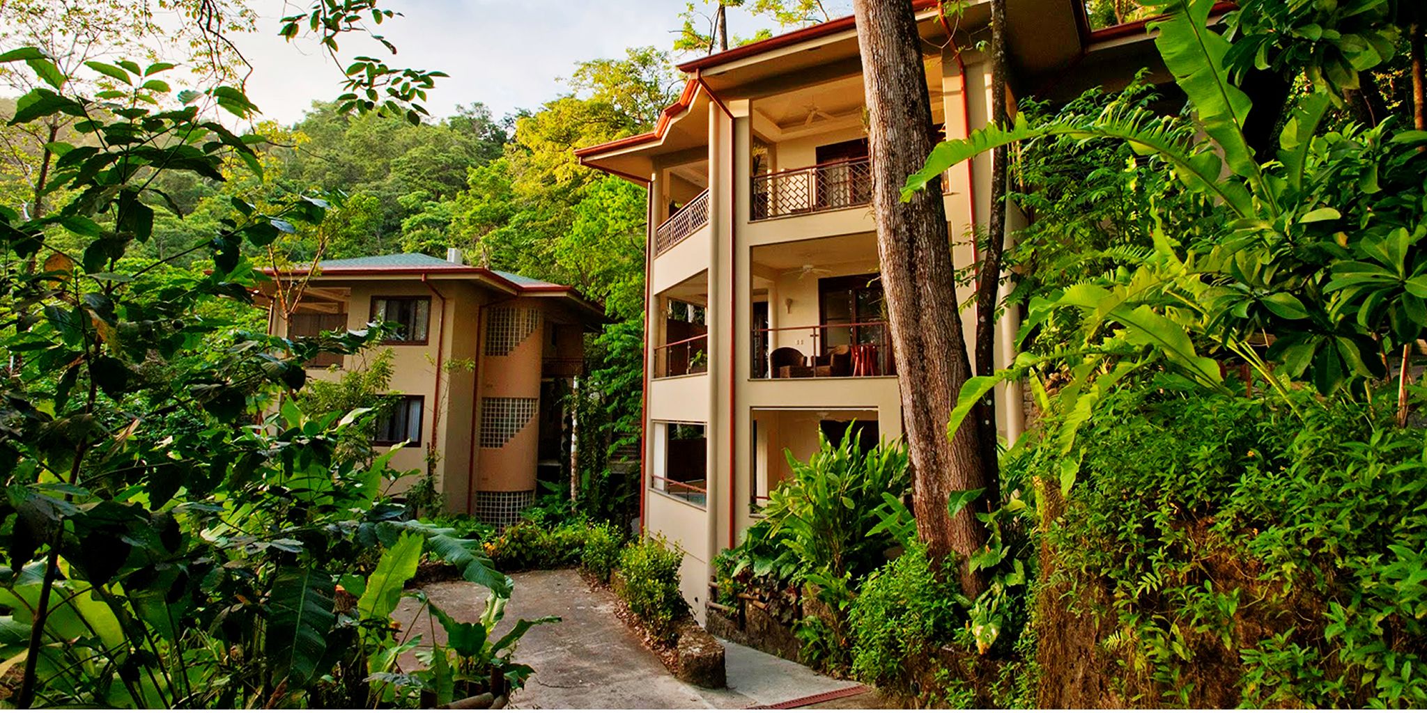 Arenas del Mar Beachfront & Rainforest Resort