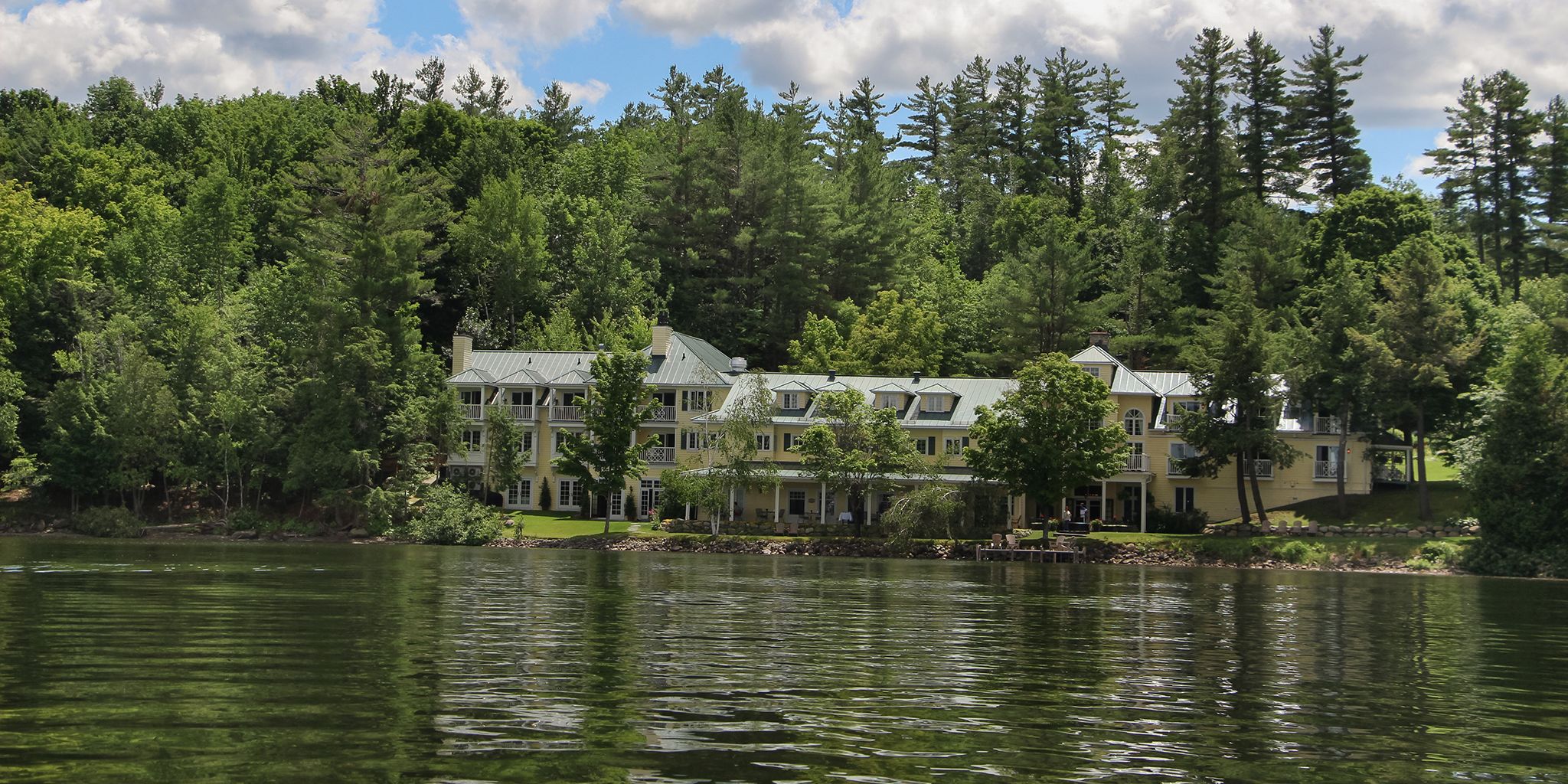Ripplecove Lakefront Hotel And Spa in Ayer's Cliff, Quebec Lodge