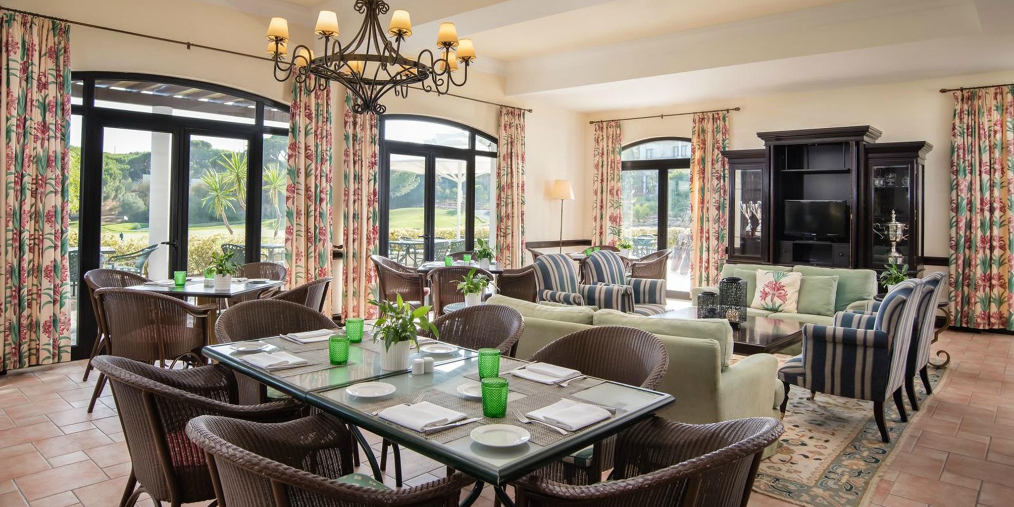 Pine Cliffs Ocean Suites, Algarve