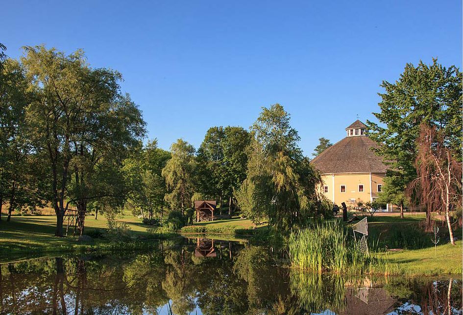 Inn At Round Barn Farm In Waitsfield Vermont Inn Deals