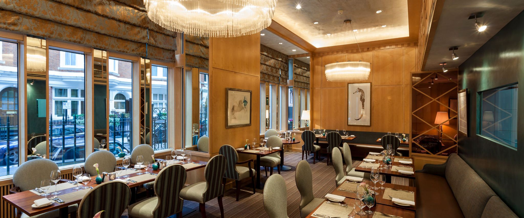 The Capital Hotel, Apartments & Townhouse