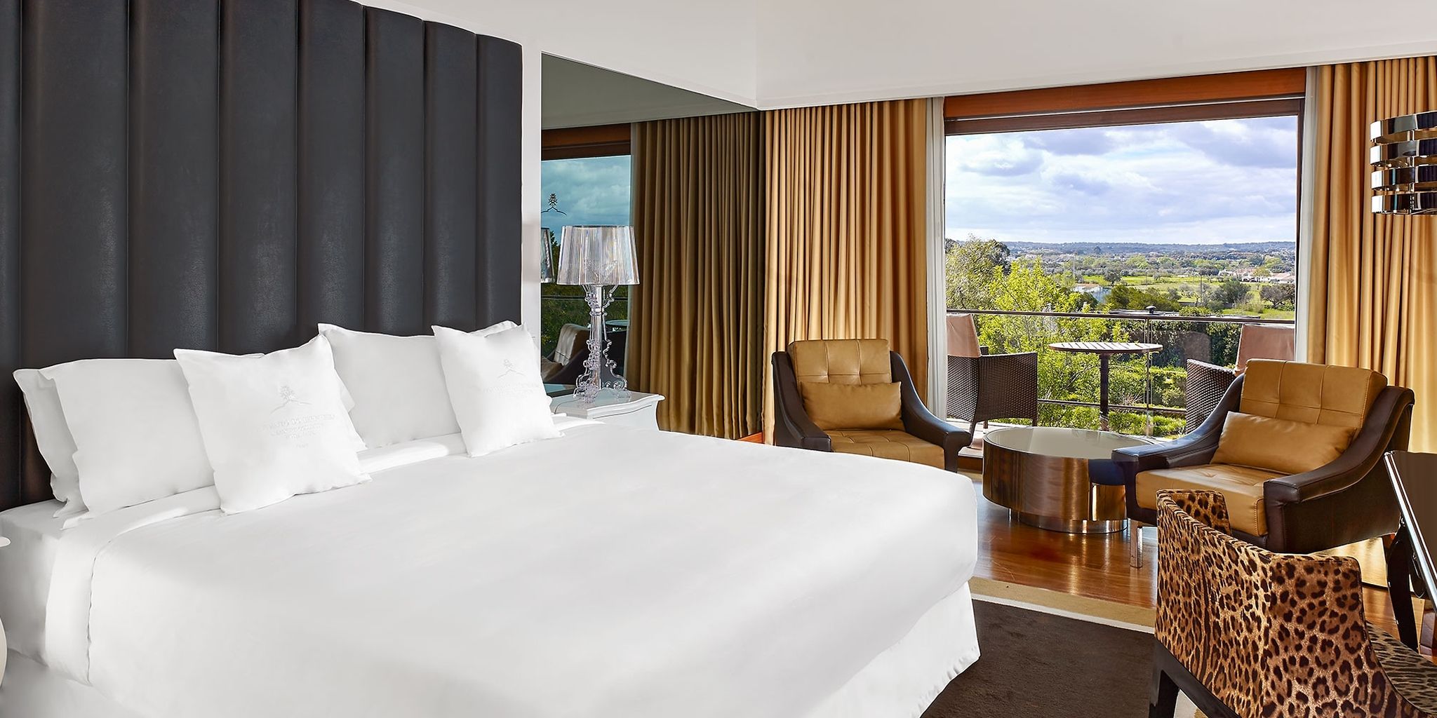 Convento do Espinheiro Hotel & Spa