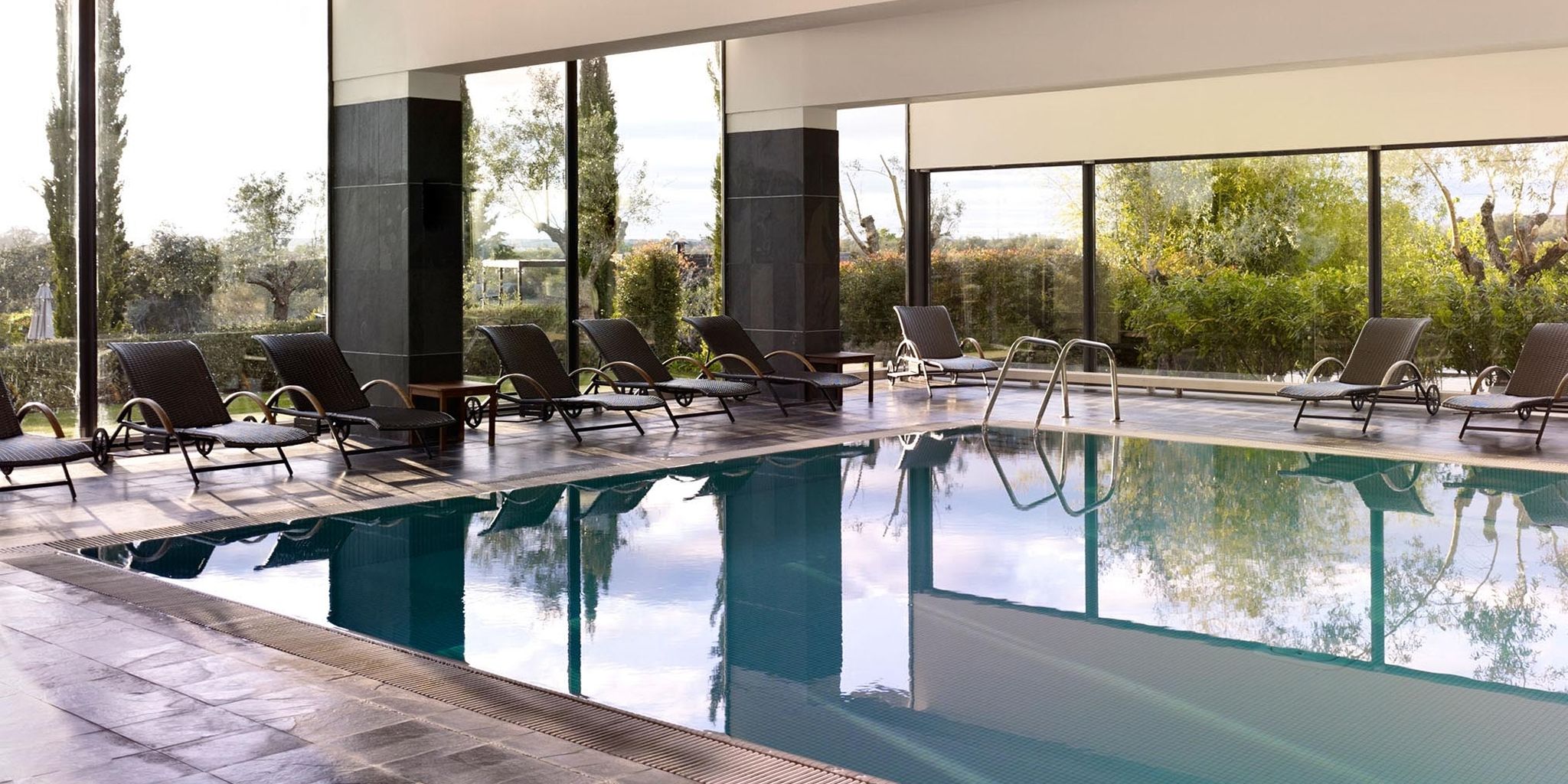 Convento do Espinheiro Hotel & Spa