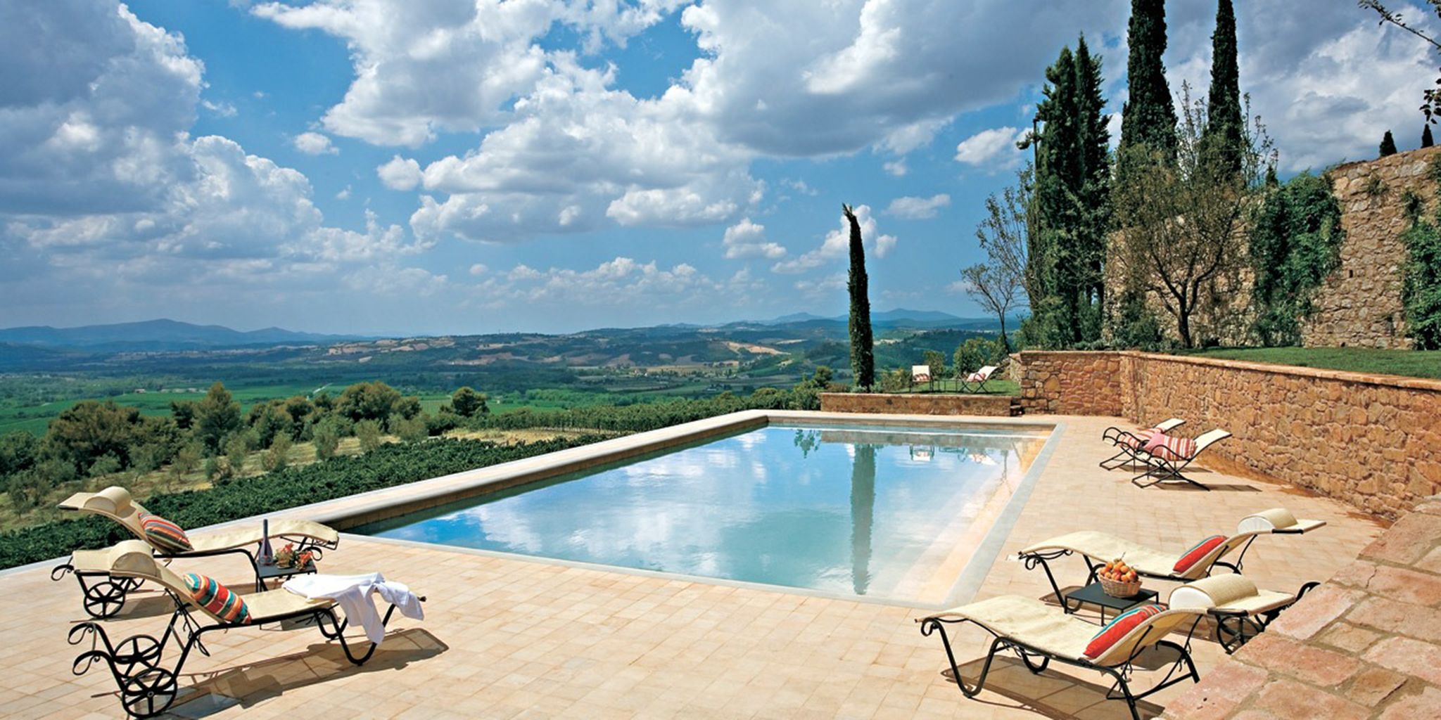 Castello Banfi il Borgo