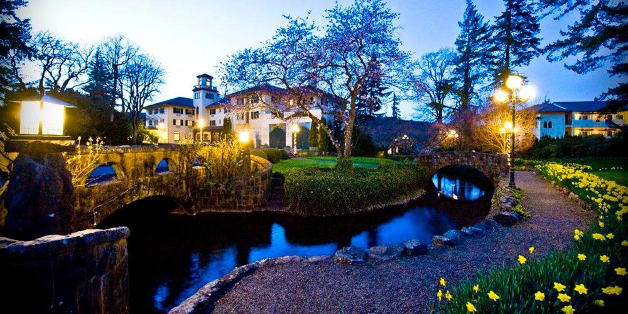 Columbia Gorge Hotel