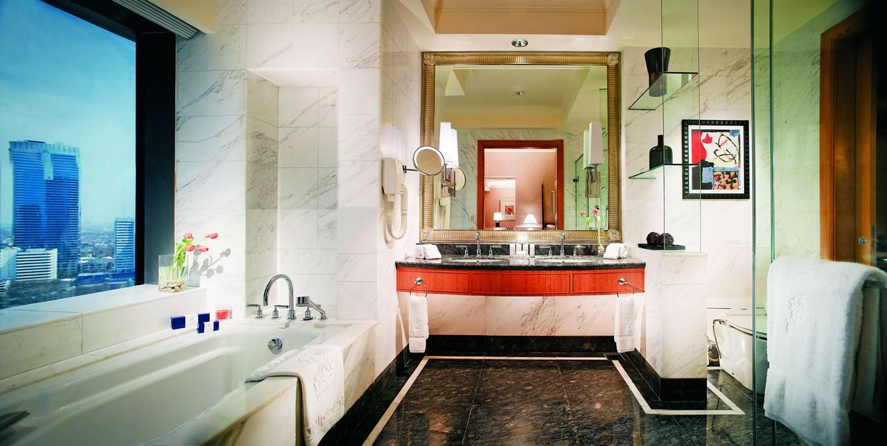 The Ritz-Carlton, Jakarta, Mega Kuningan