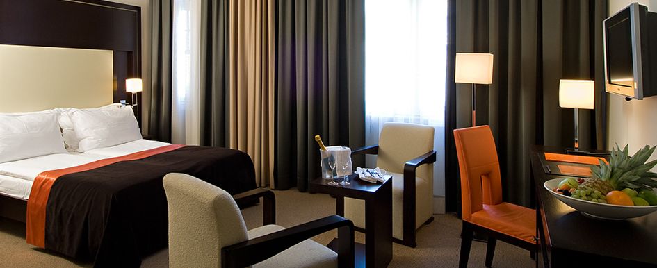 The Levante Parliament