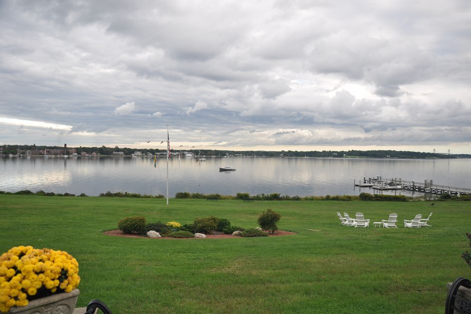 Point Pleasant Inn in Bristol, Rhode Island