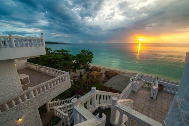 Negril Beach Villa