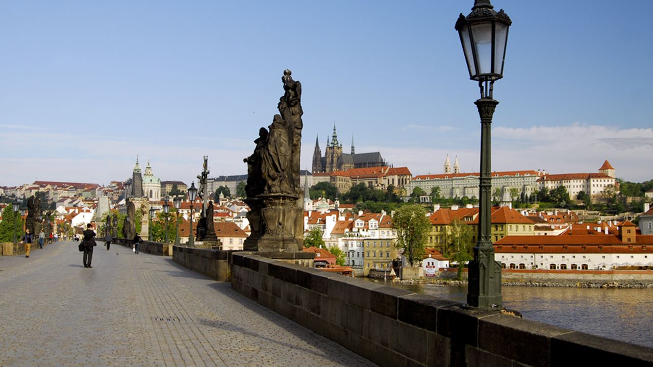 Iron Gate Hotel & Suites