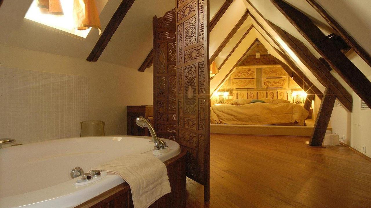 Iron Gate Hotel & Suites