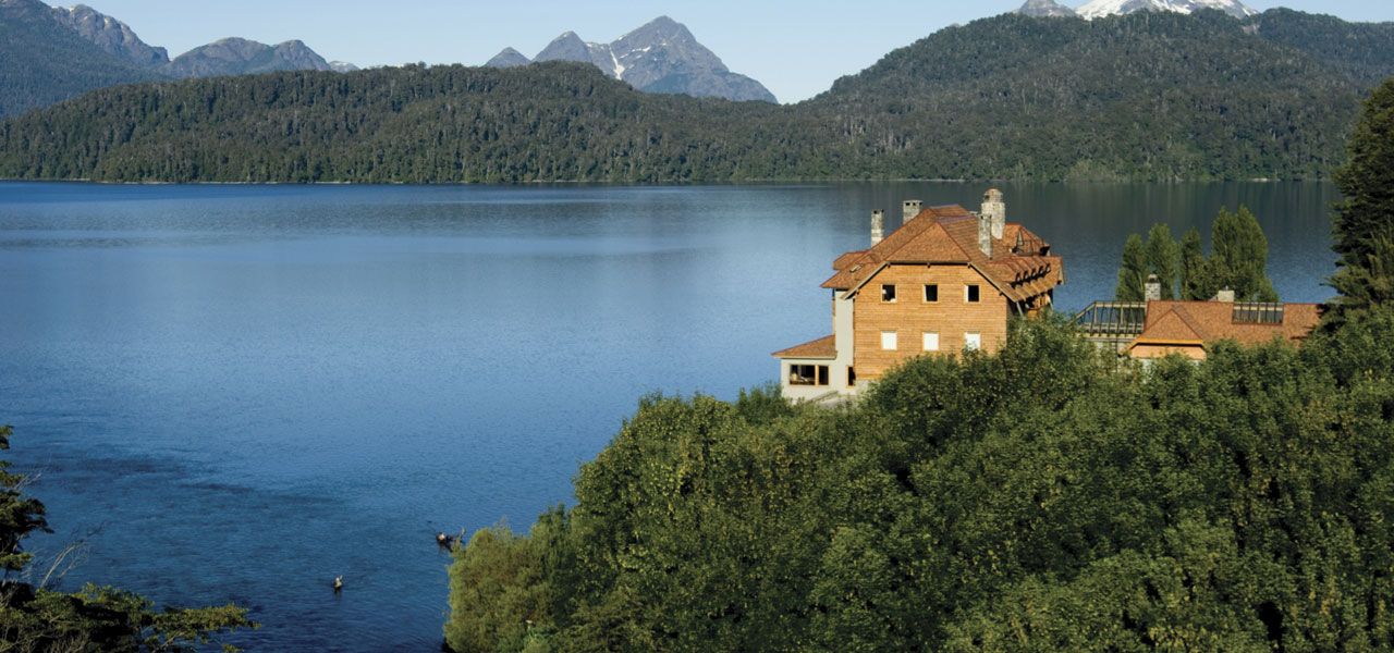 Correntoso Lake & River Hotel