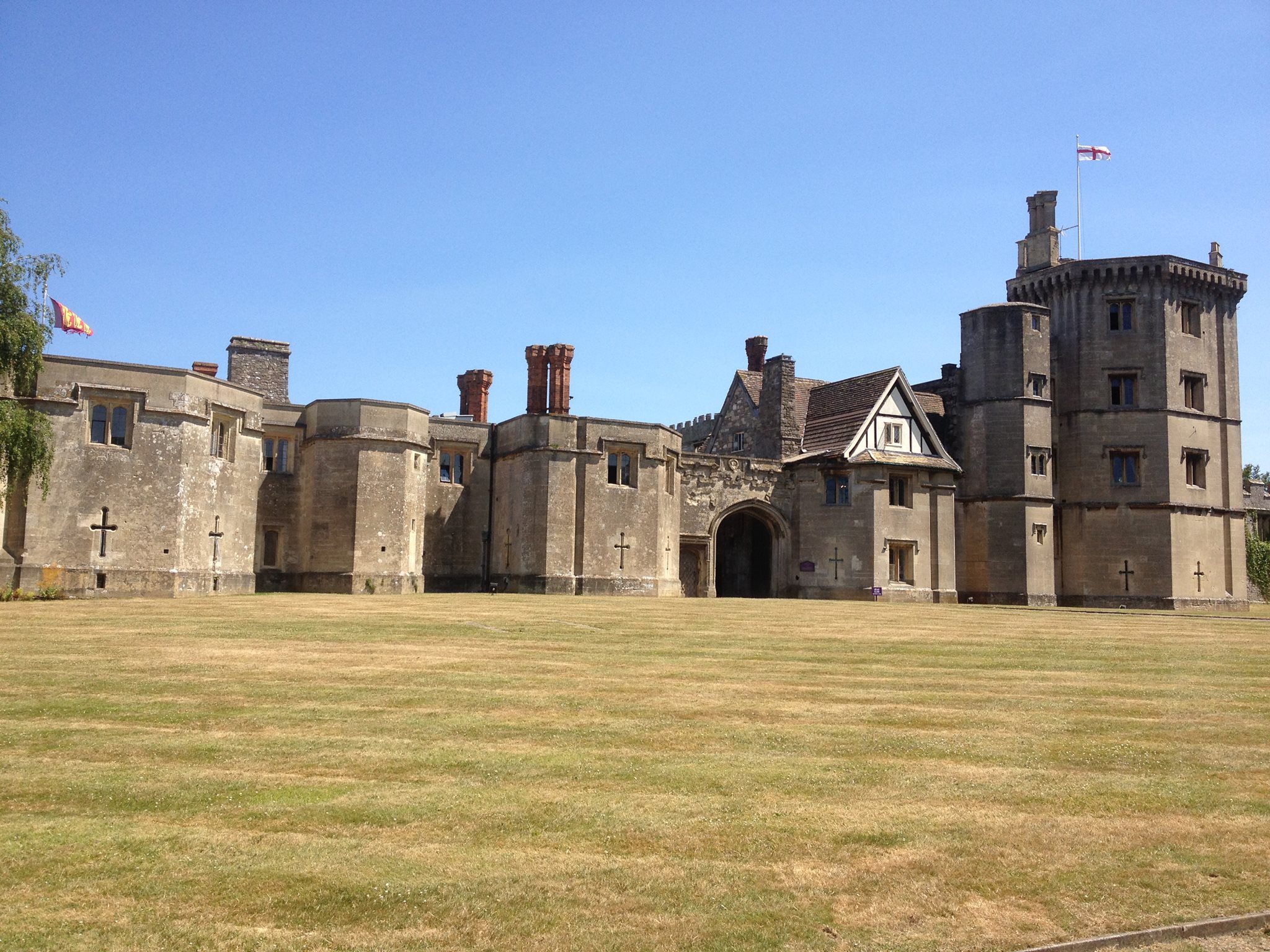 Thornbury Castle and Tudor Gardens