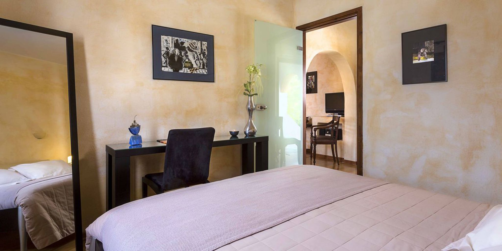 Petra Hotel & Suites