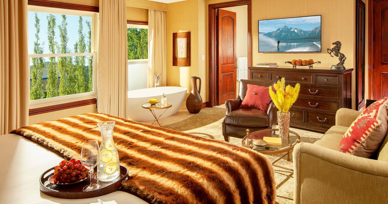 Rustic Inn Creekside Resort & Spa 