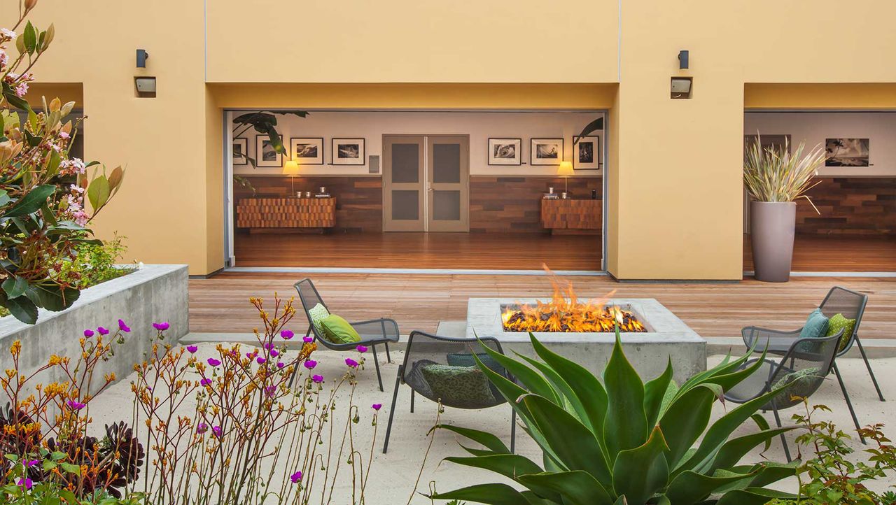 Kimpton Shorebreak Hotel