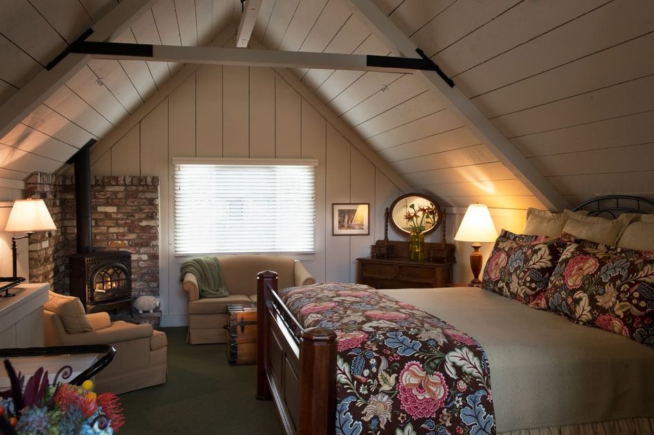 Mission Ranch Hotel and Restaurant