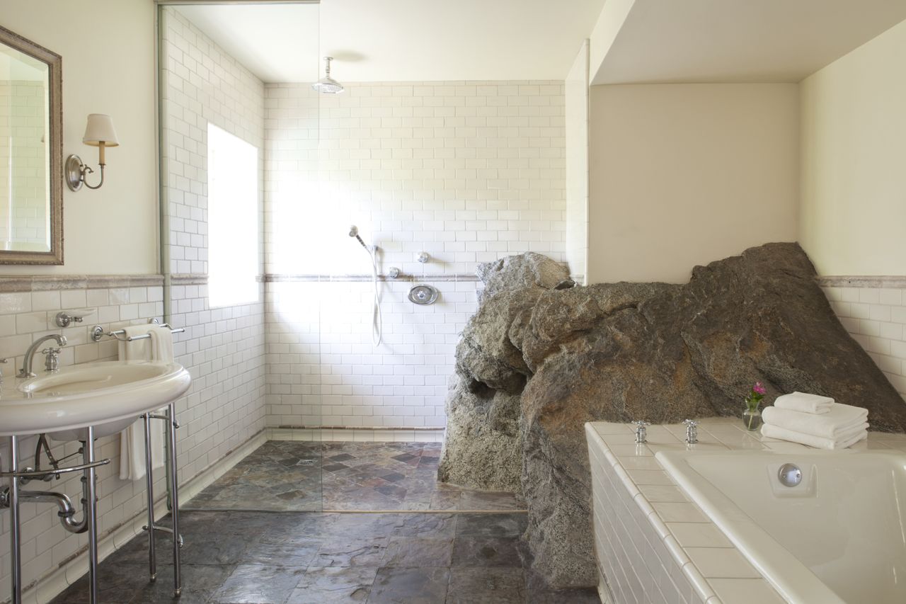 The Willows Historic Inn