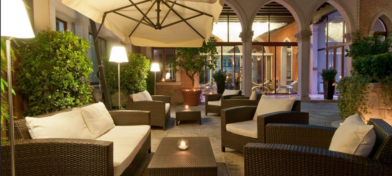 SINA Centurion Palace