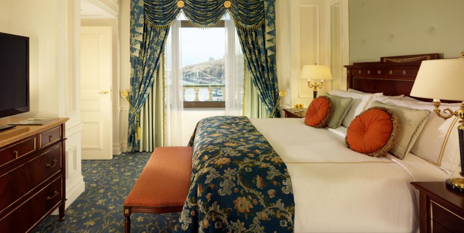 Fairmont Grand Hotel Kyiv