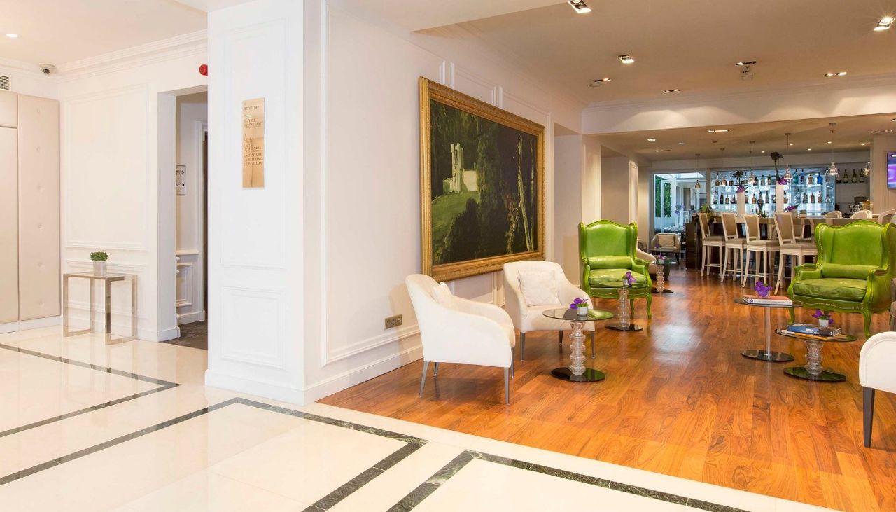 Renaissance Paris Le Parc Trocadero Hotel