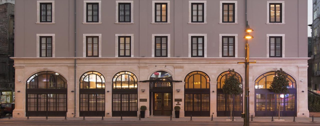 10 Karakoy A Morgans Original