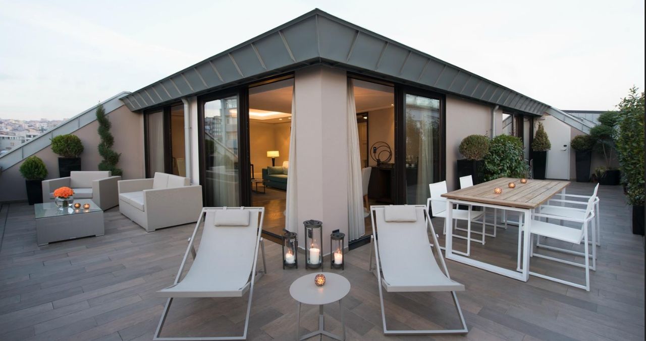 10 Karakoy A Morgans Original