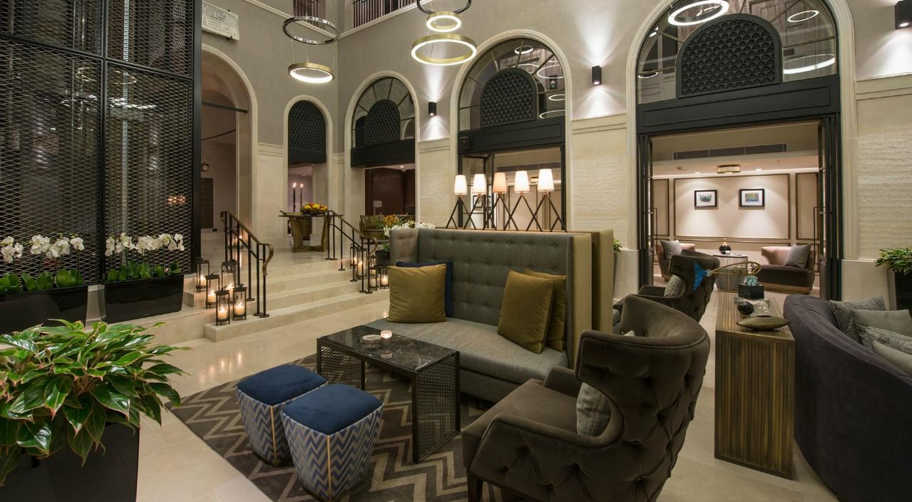 10 Karakoy A Morgans Original