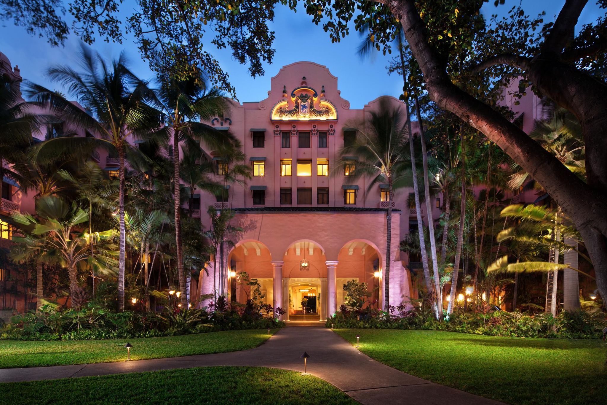 The Royal Hawaiian A Luxury Collection Resort Waikiki In Honolulu Hawaii