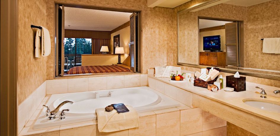 Tenaya Lodge at Yosemite